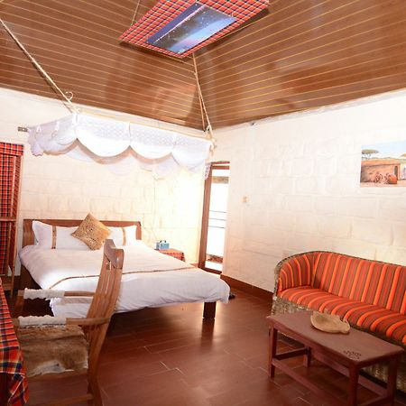 Mara Chui Camp Hotel Ololaimutiek Bagian luar foto